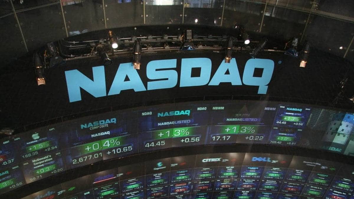 Índice Nasdaq a la baja por acciones de Amazon y Tesla