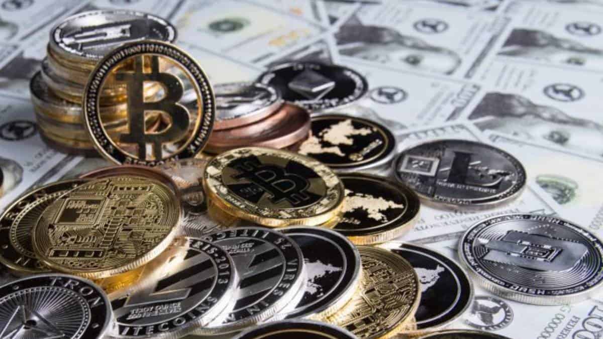 Precio de criptomonedas hoy: Bitcoin vuelve a desplomarse