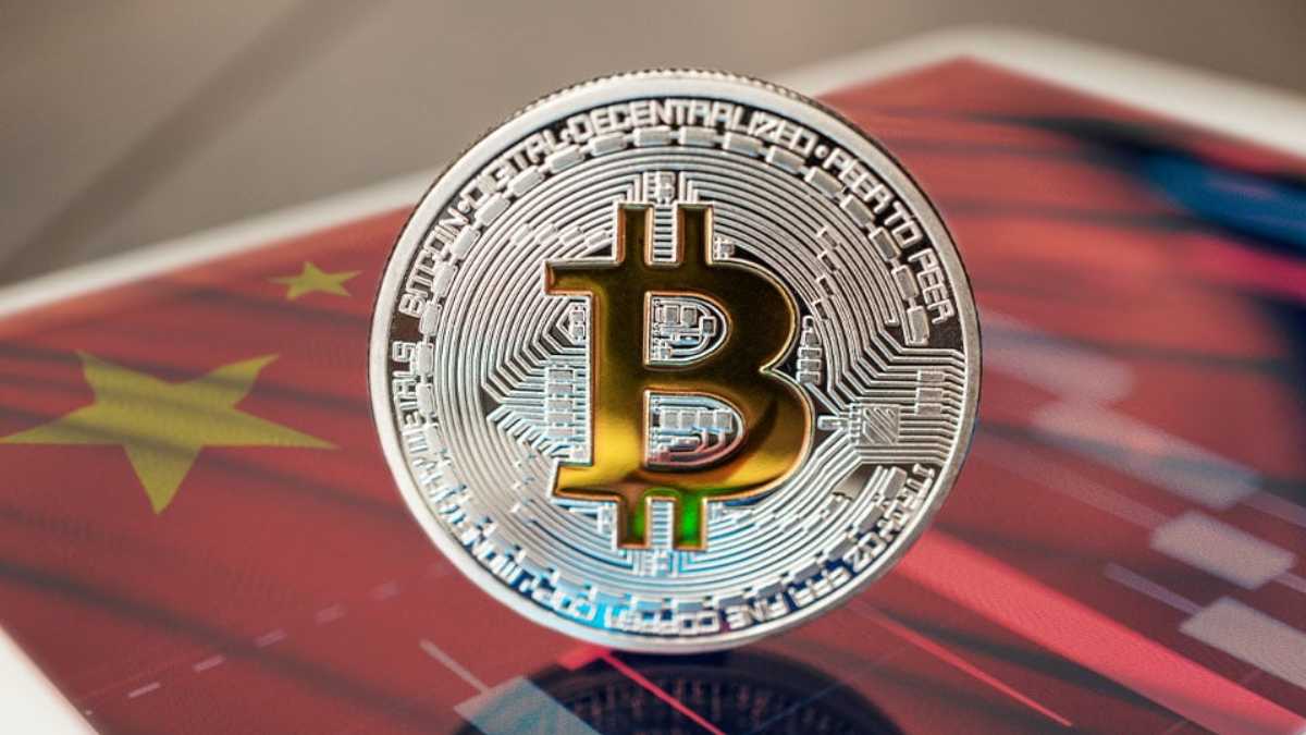 Bitcoin y otras criptomonedas iniciaron la jornada a la baja, por nuevas restricciones contra las divisas digitales en China.