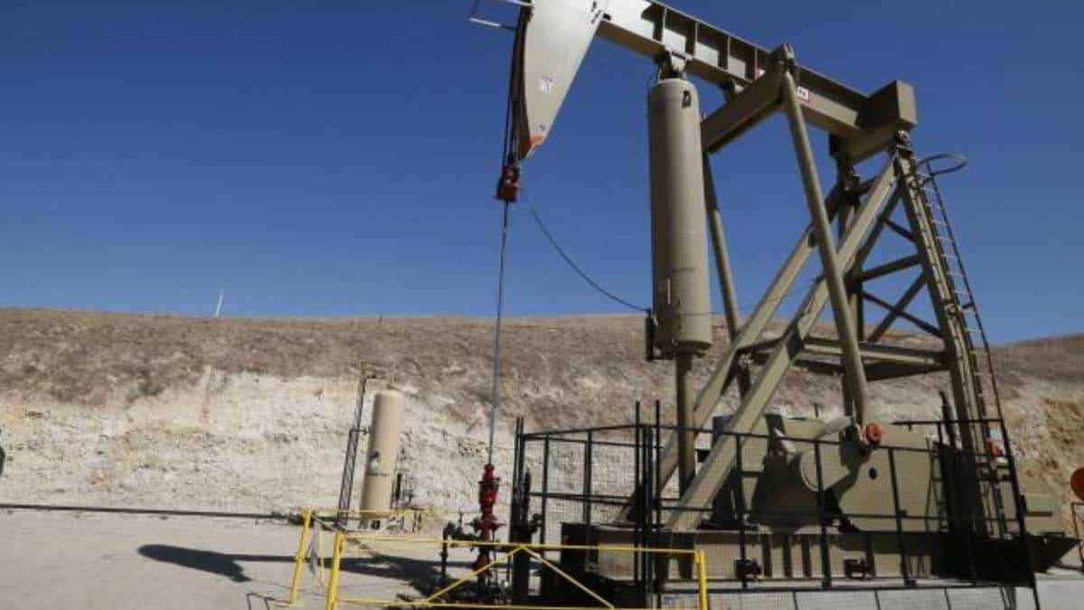 Precio del petróleo al alza por tercera semana consecutiva
